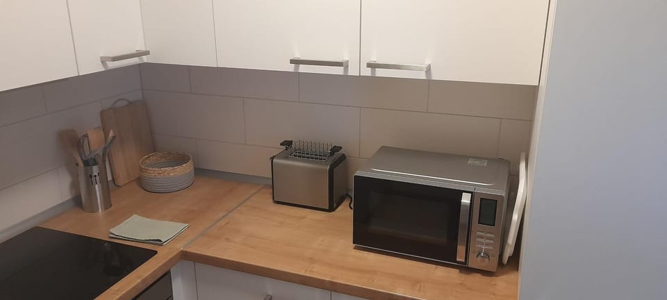 minibar, toaster