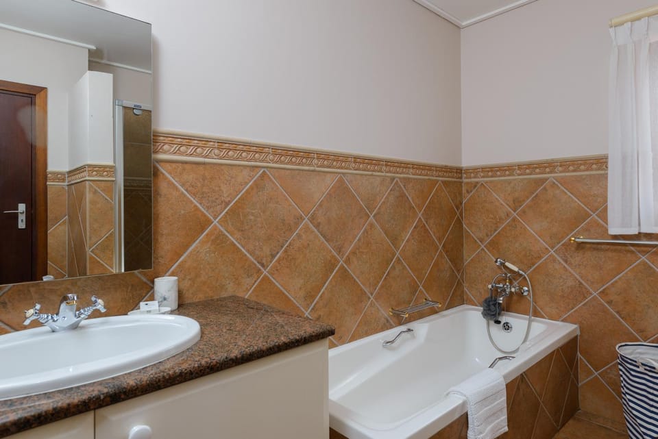 Bathroom, Bath