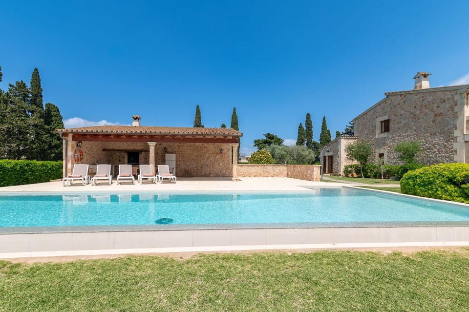 Property building, Day, Garden, Garden view, Pool view, Swimming pool, sunbed
