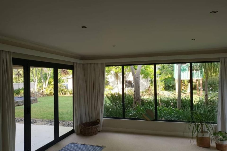 Bedroom, Garden view