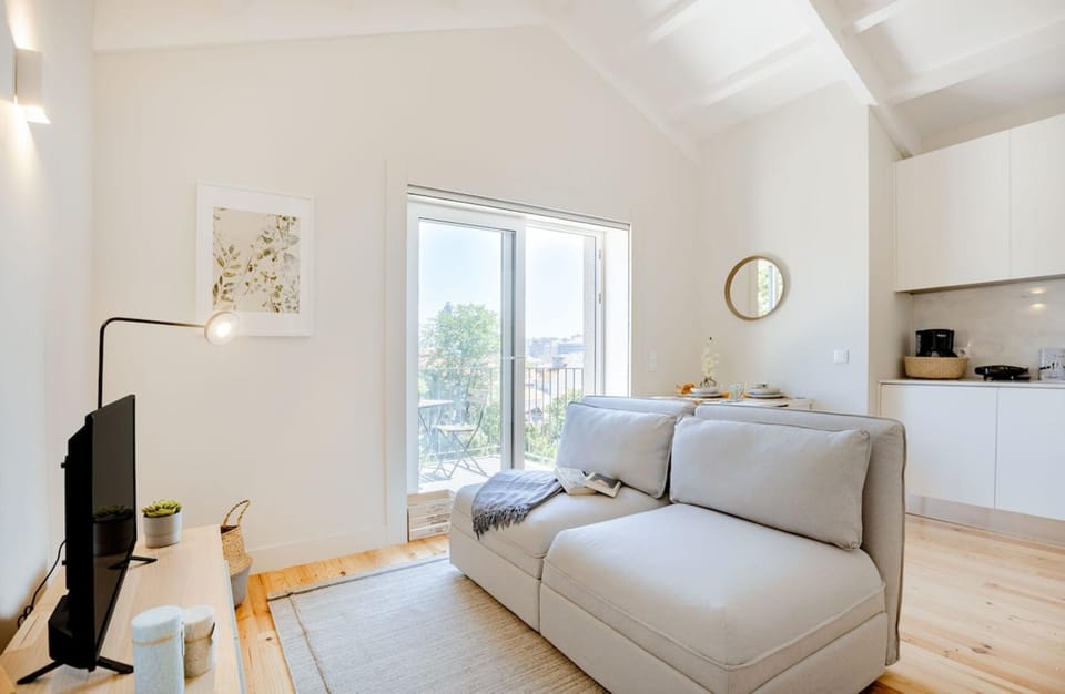Porto Downtown Studio w/ Balcony Apartment in Porto