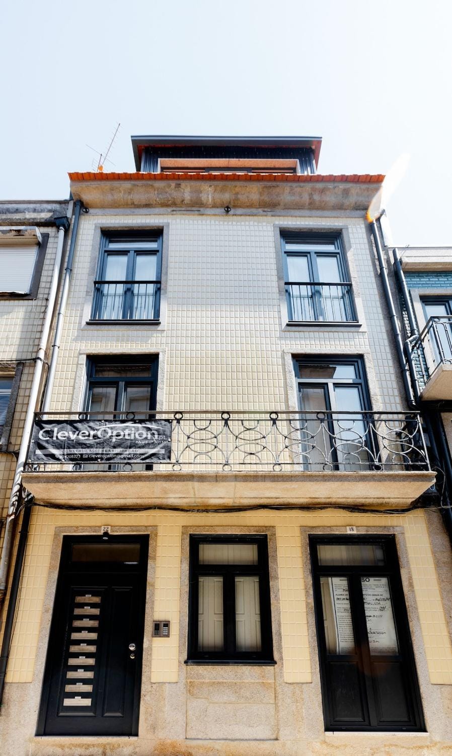 Porto Downtown Studio w/ Balcony Apartment in Porto