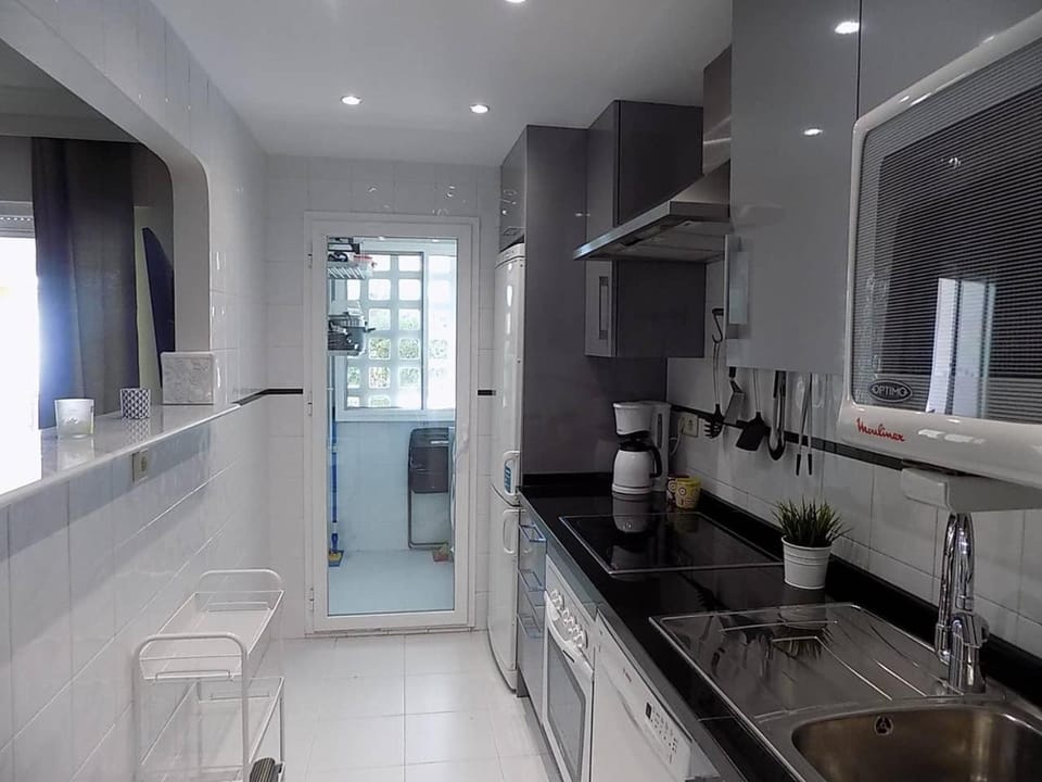 Family Friendly Ground Floor 2 bedroom Dama de Noche RDR200 Apartment in Marbella
