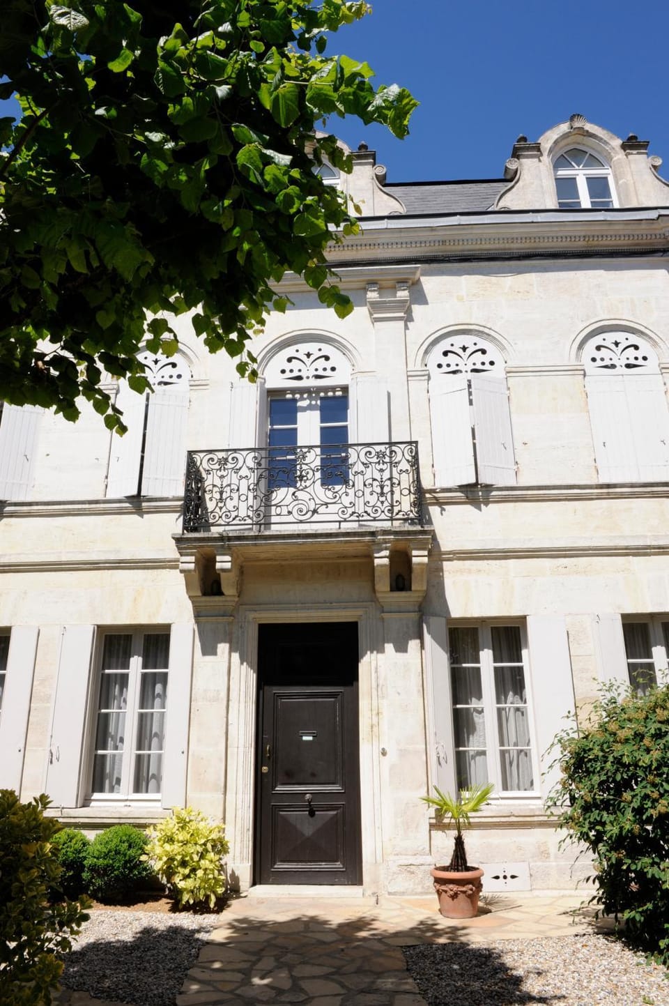 Chambres d'Hôtes Les Tilleuls Bed and Breakfast in Cognac