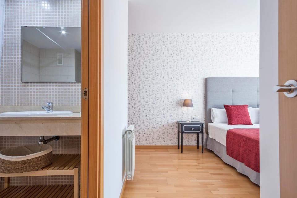 Day, Bathroom, Bedroom, On site