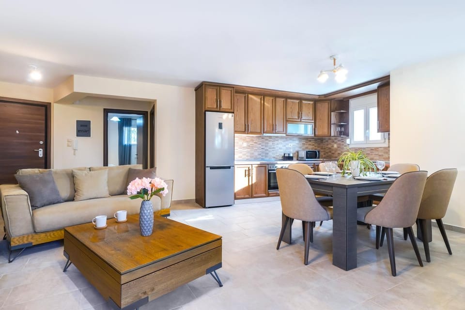 Kitchen or kitchenette, Living room