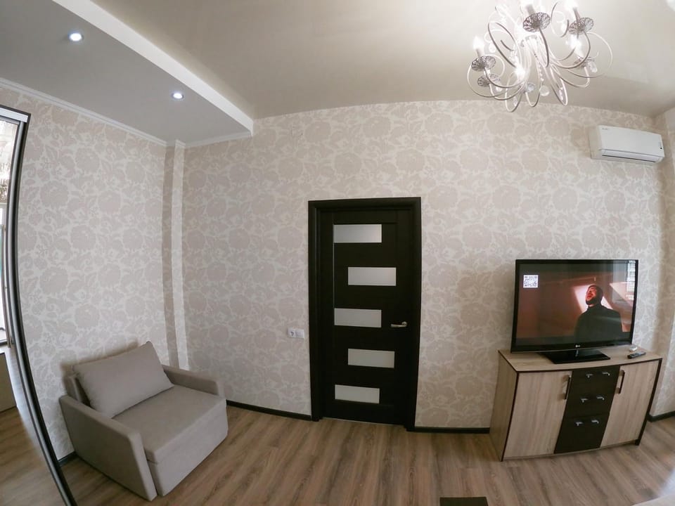Апартаменти на Марсельській, Увага! завжди є WiFi, вода, ліфт Apartment in Odessa