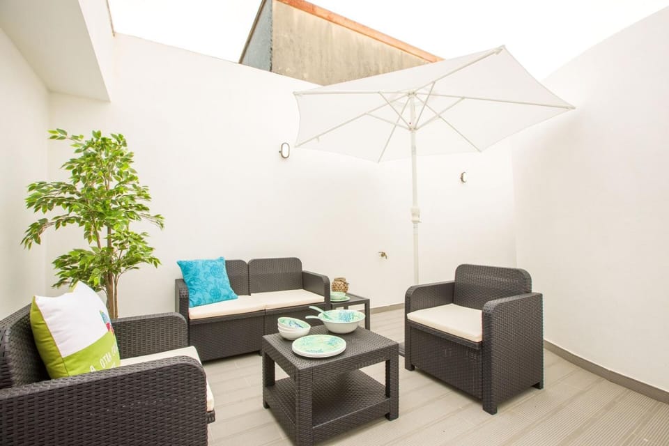 Espinho Beach 4 Stays with Terrace House in Porto District