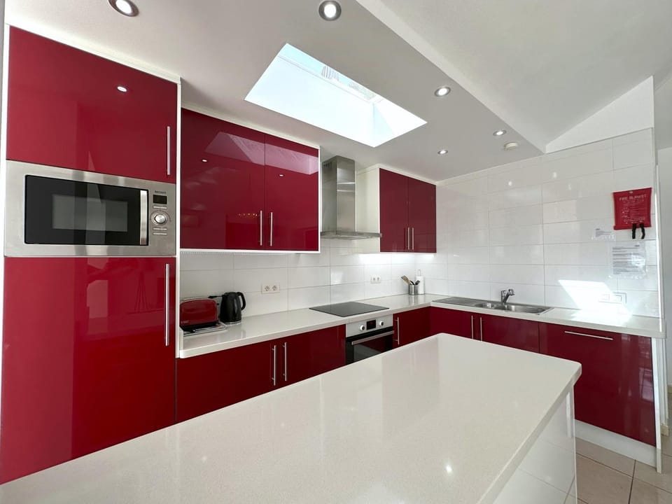 Kitchen or kitchenette, kitchen
