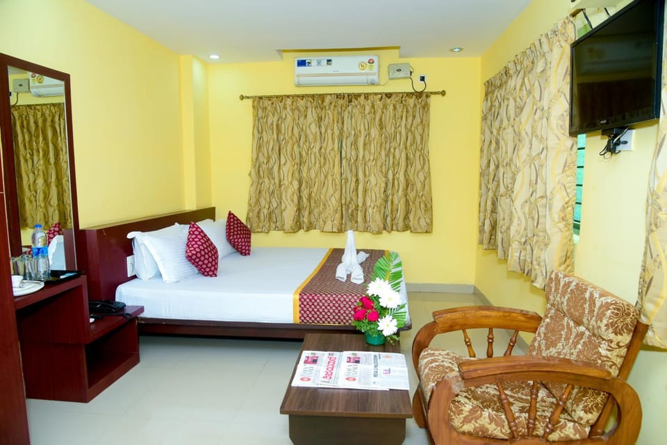 Grand Plaza Hotel in Karnataka