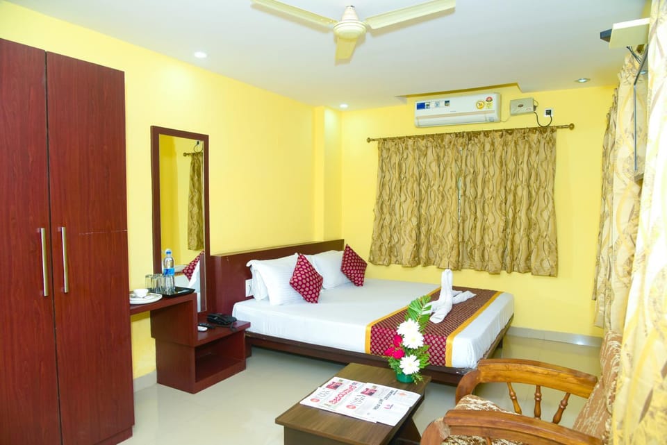 Grand Plaza Hotel in Karnataka