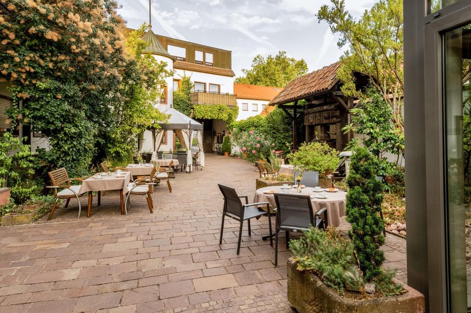 Property building, Patio, Patio, Balcony/Terrace, Inner courtyard view