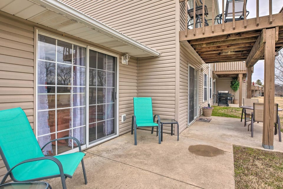 Unit 3 Mi to Branson Strip! Pool, Step-Free Access House in Branson