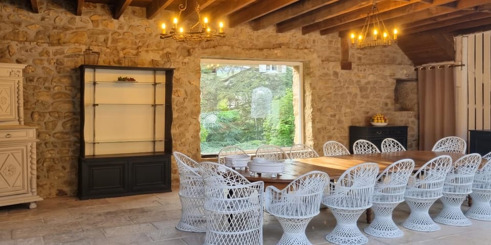 Manoir majestueux à Satillieu avec piscine privée House in Auvergne-Rhône-Alpes