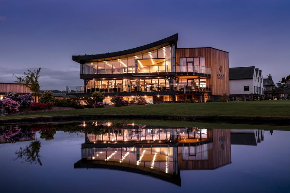 The Penthouse @ Carus Green Apartment in England