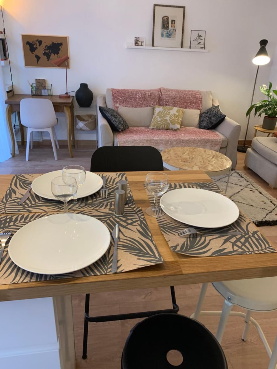 T2 cosy 70s Apartment in Avignon