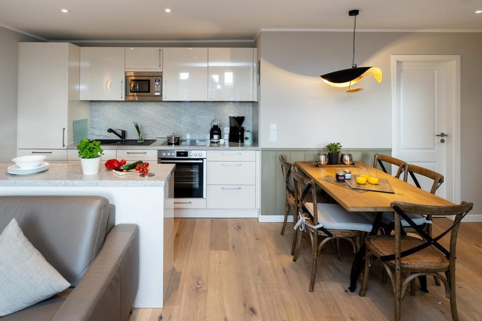 Kitchen or kitchenette, kitchen