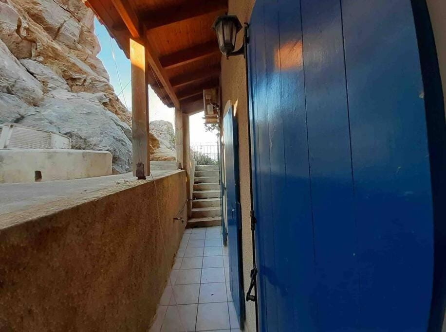 Evdilos' Balcony House in Icaria