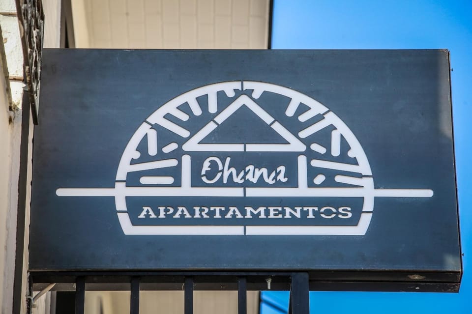 Nearby landmark, Property logo or sign
