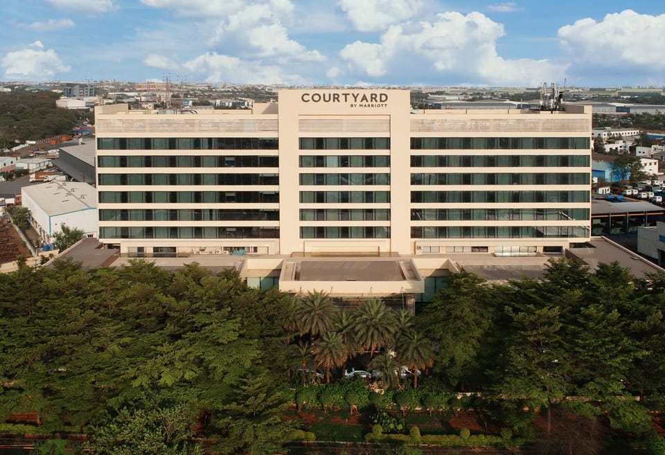Property building, Facade/entrance, View (from property/room), Location
