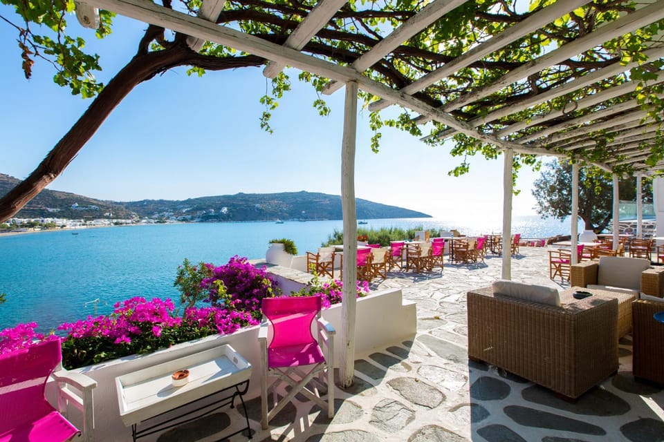 Property building, Patio, Restaurant/places to eat, Communal lounge/ TV room, BBQ facilities, Balcony/Terrace, Banquet/Function facilities, Decorative detail, Sea view