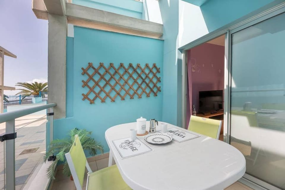 Balcony/Terrace, Dining area