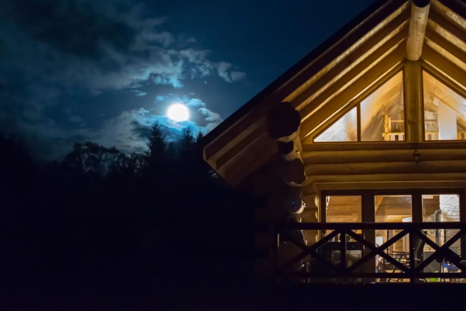 Property building, Night, Balcony/Terrace