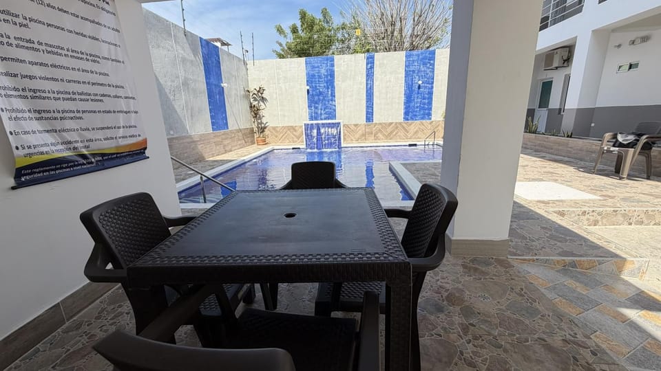 Swimming pool, Swimming pool