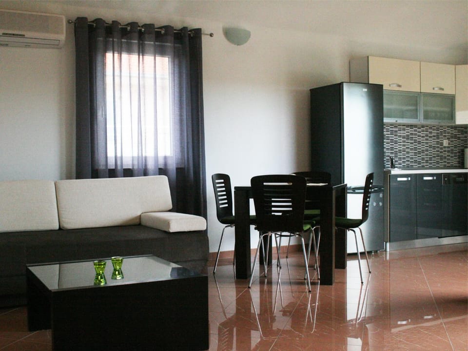 Kitchen or kitchenette, Living room, Dining area