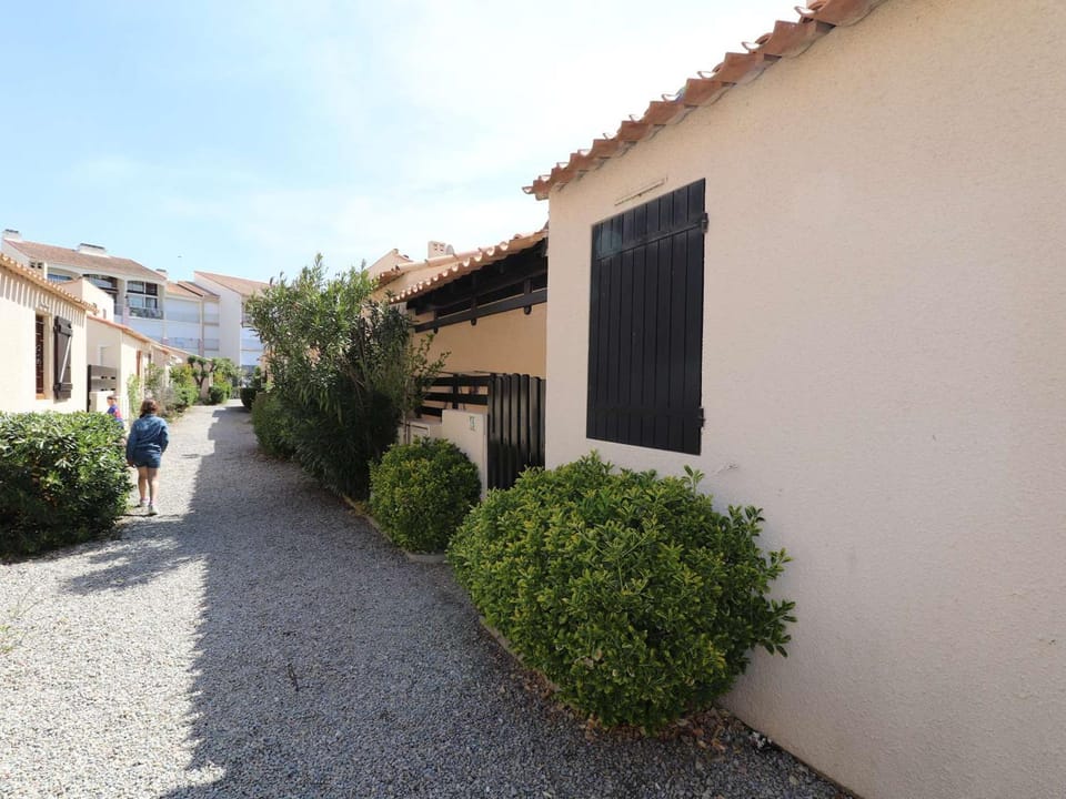 Maison P2 mezzanine, terrasse, proche plage et commerces, parking sécurisé au Grau-du-Roi - FR-1-307-142 Apartment in Le Grau-du-Roi