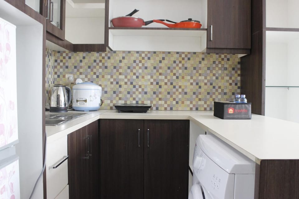 Kitchen or kitchenette, kitchen