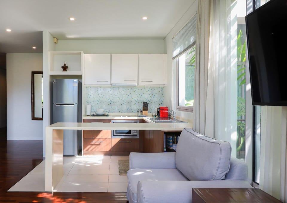 Kitchen or kitchenette, Seating area
