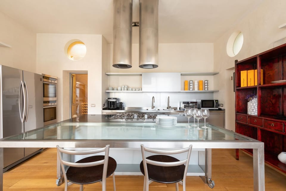 Kitchen or kitchenette, Dining area, minibar, oven, pet friendly, stove