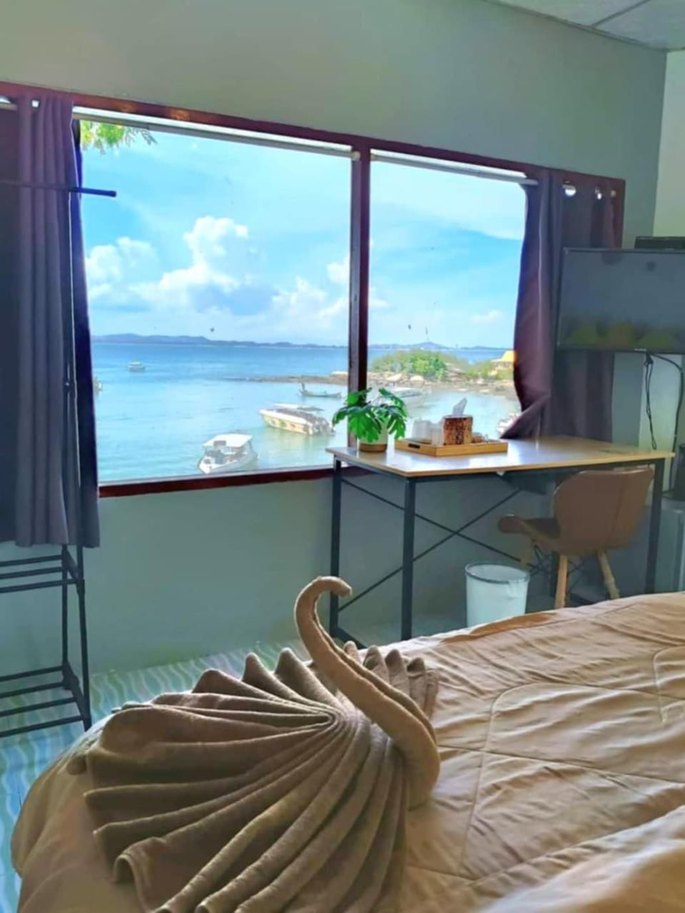 I-Talay Zone Sea Resort in Phe