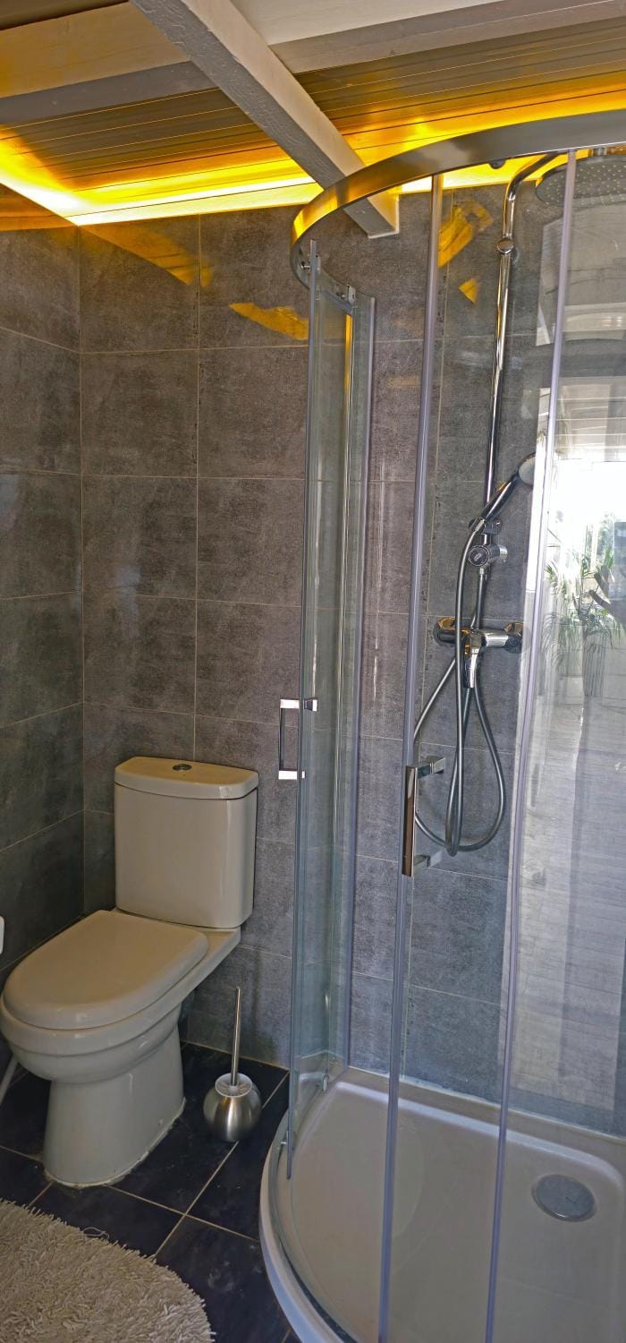 Satori Studio - open plan seaviews private terrace & shared pool Villa in Malta