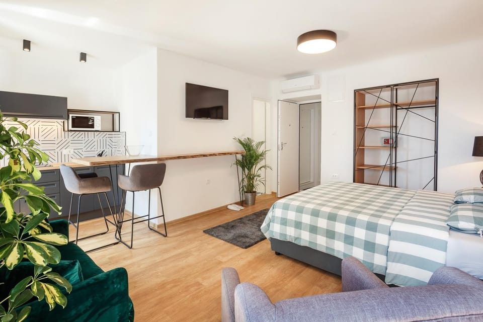 BarAnt Apartments "Parking garage on site" Apartment in Rijeka