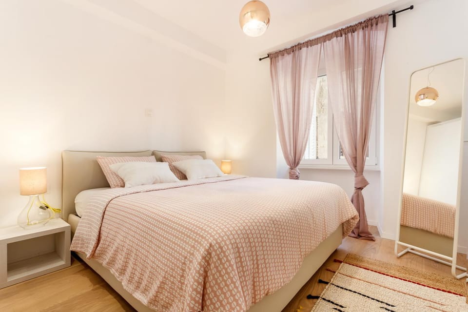BarAnt Apartments "Parking garage on site" Apartment in Rijeka