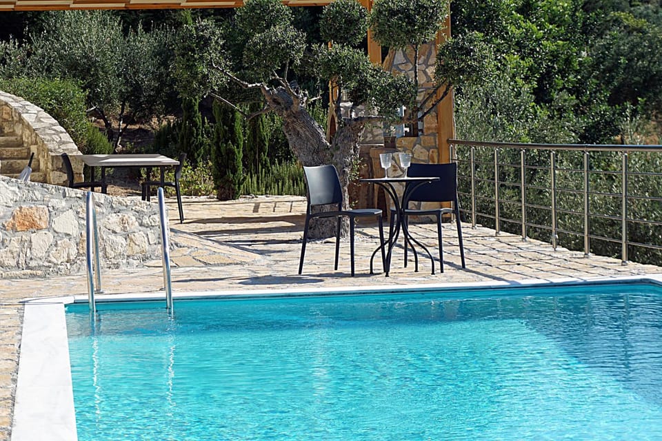 Balcony/Terrace, Swimming pool