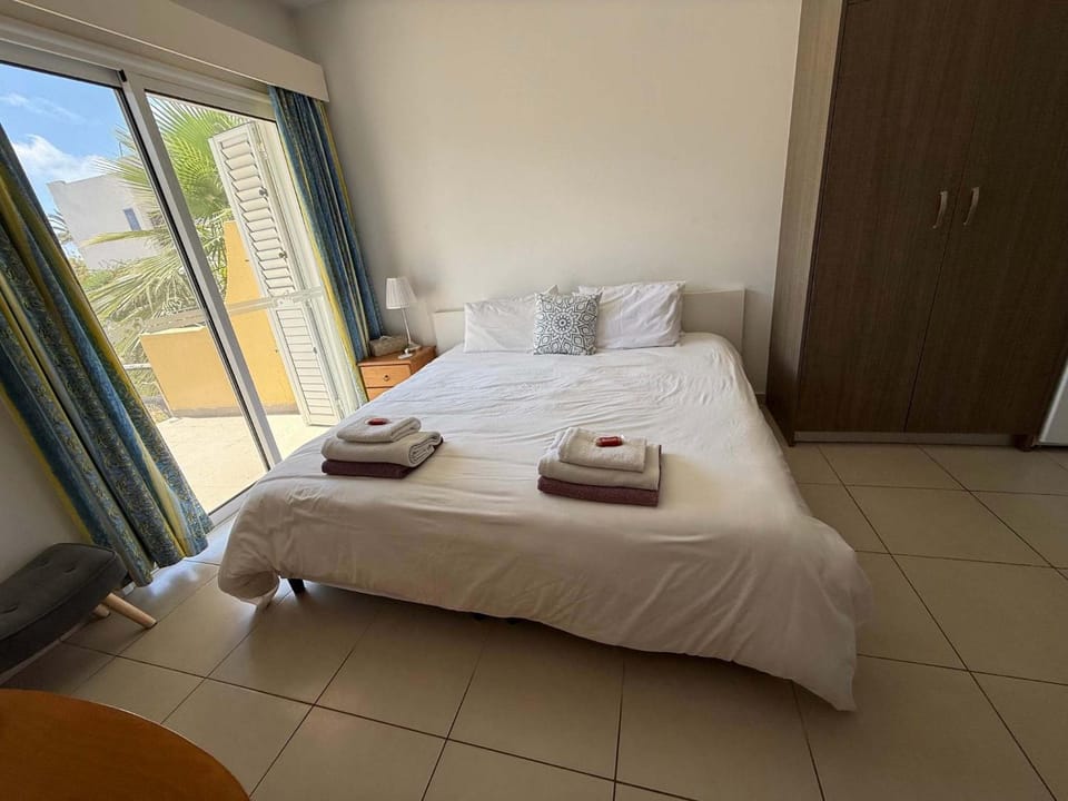 Paphos Gardens - 1BR Apt Near Pool, 5 Mins To Beach And Shops Apartment in Yeroskipou