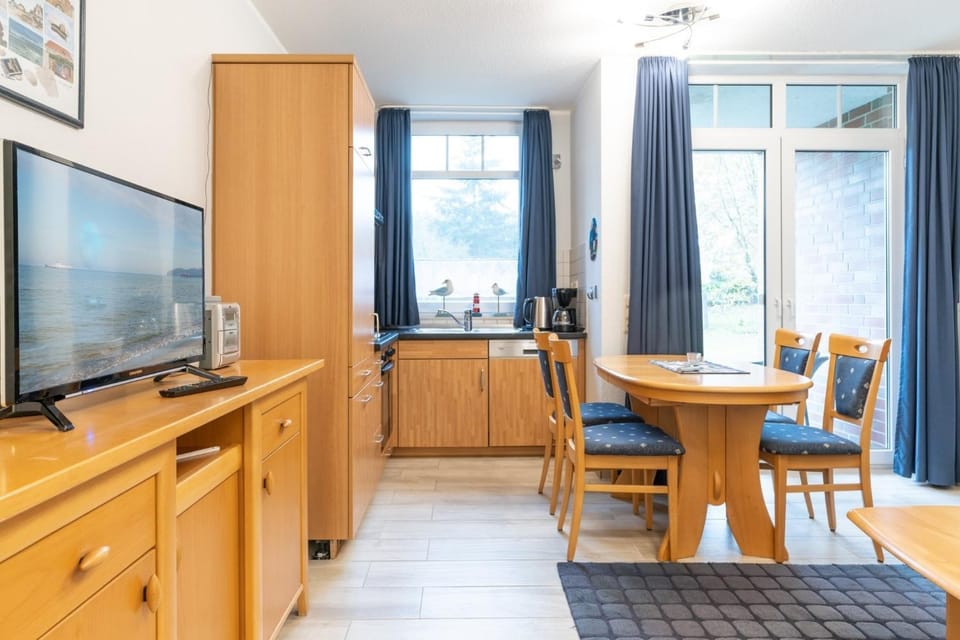 Haus Roland, Wohnung 02 Apartment in Zinnowitz