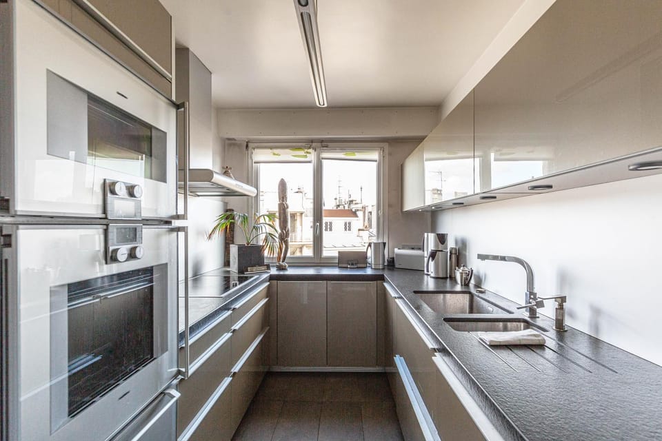 Kitchen or kitchenette