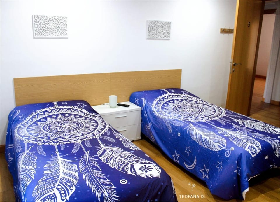 Bed, Bedroom, Bedroom