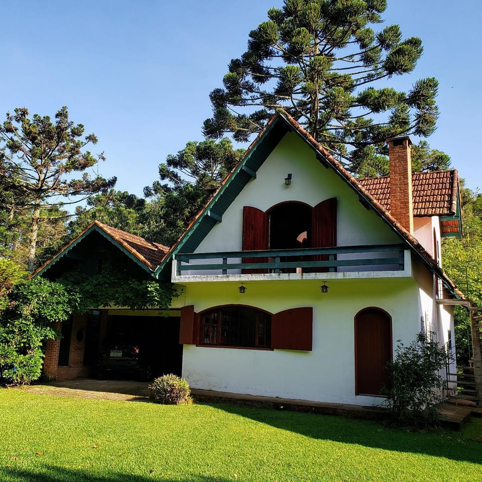 Property building, Garden, Parking