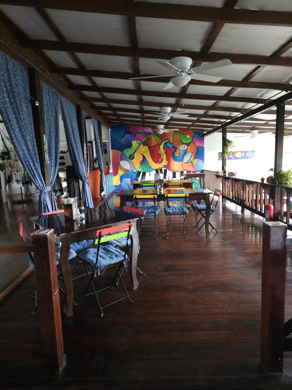 Restaurant/places to eat, Banquet/Function facilities, Seating area