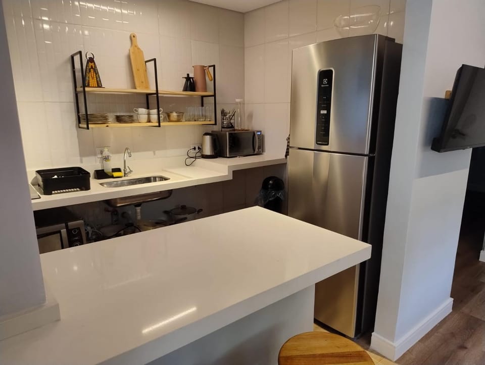 Coffee/tea facilities, Kitchen or kitchenette, oven