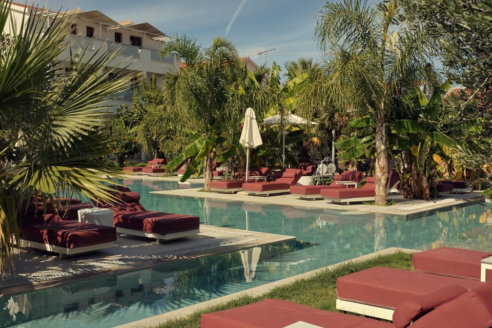 Property building, Swimming pool