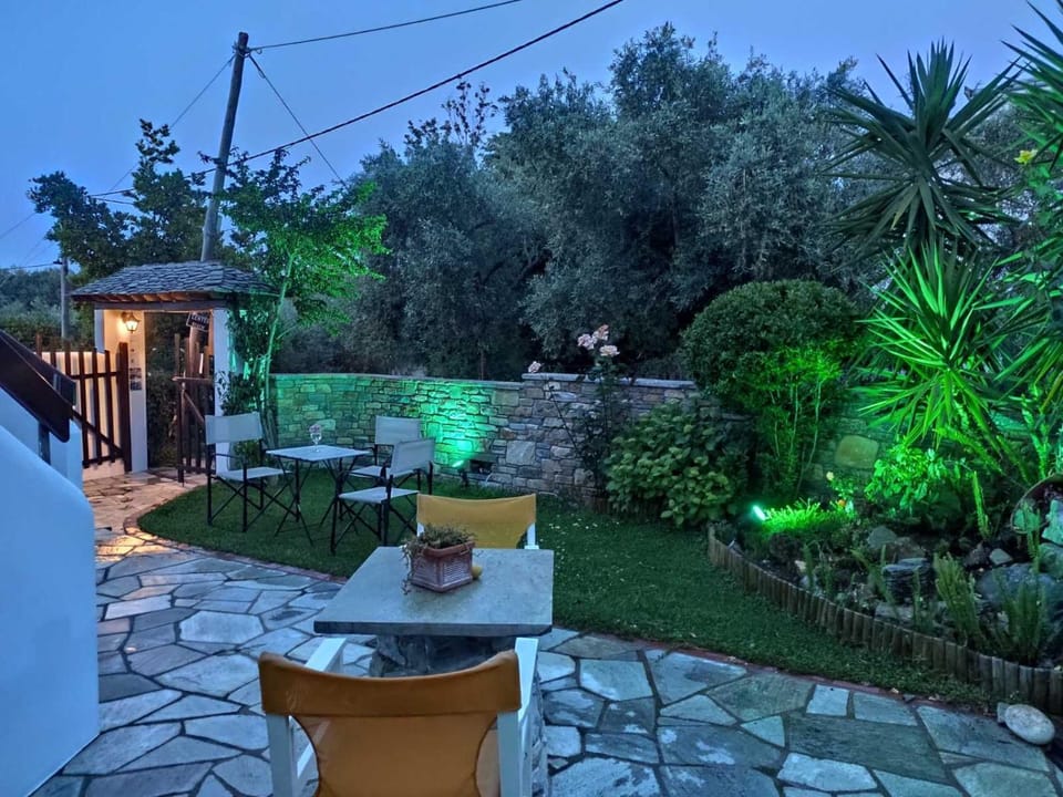 Property building, Garden, Garden view, Internal: Not applicable to any particular room