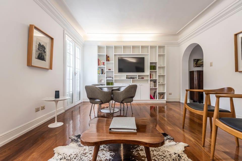 TV and multimedia, Living room, Dining area