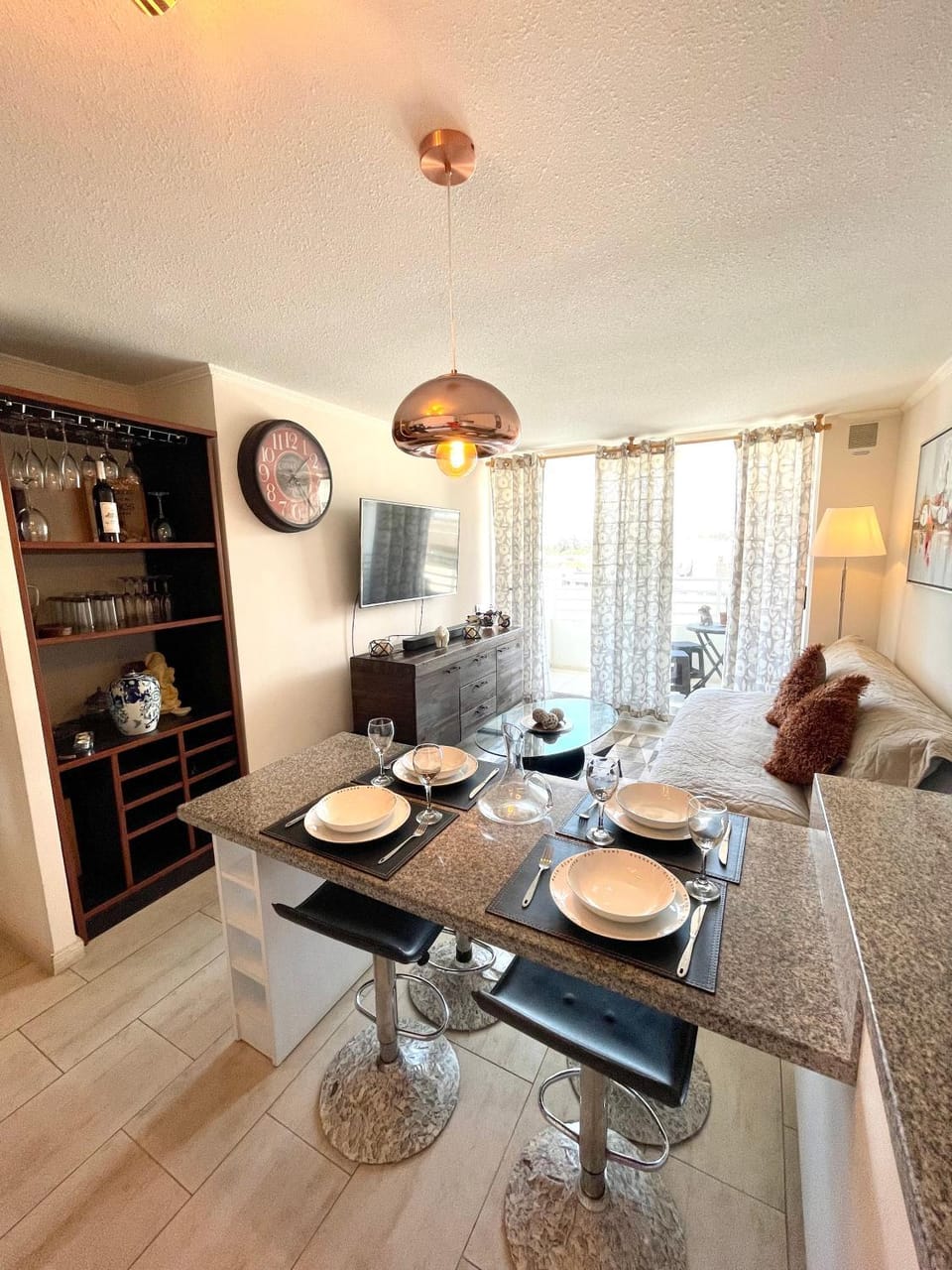 TV and multimedia, Kitchen or kitchenette, Living room, Dining area