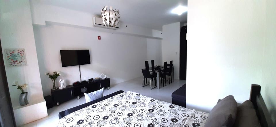 TV and multimedia, Photo of the whole room